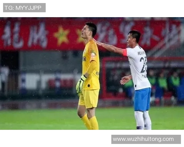 国安与上港激战正酣当前比分揭晓引发球迷热议 国安与上港激战正酣当前比分揭晓引发球迷热议